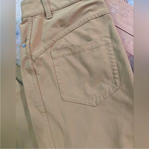 Lululemon golf or work pants size 6